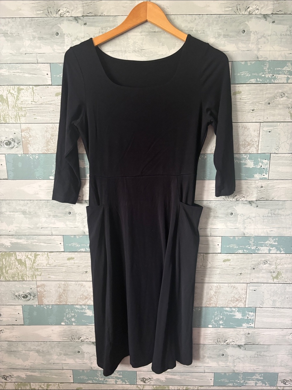 Encircled Classic Black Bamboo Scoop-Neck Long Sleeve Dress with Pockets